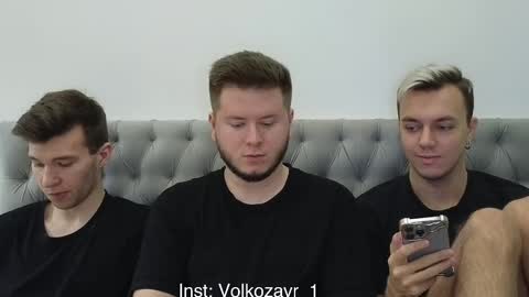 Snapshot of alexxx_d chatting on November 18, 2025, 8:13 pm AlexDimaIgor online show from November 18, 2025, 8:13 pm