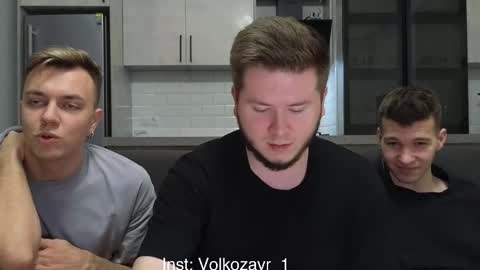 Snapshot of alexxx_d chatting on December 1, 2025, 8:36 pm AlexDimaIgor online show from December 1, 2025, 8:36 pm