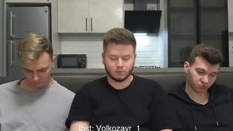 Snapshot of alexxx_d chatting on December 13, 2025, 7:53 pm AlexDimaIgor online show from December 13, 2025, 7:53 pm