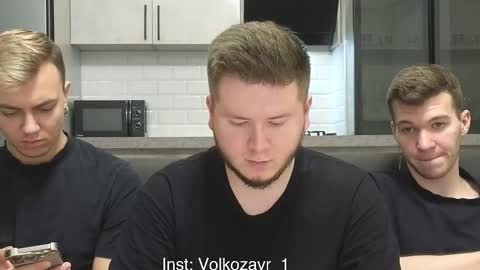 Snapshot of alexxx_d chatting on December 15, 2025, 8:35 pm AlexDimaIgor online show from December 15, 2025, 8:35 pm