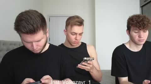 Snapshot of alexxx_d chatting on May 3, 2026, 8:31 am AlexDimaIgor online show from May 3, 2026, 8:31 am