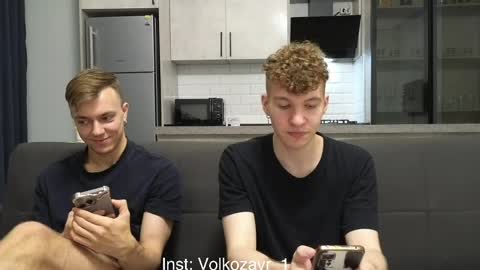 Snapshot of alexxx_d chatting on May 5, 2026, 8:50 pm AlexDimaIgor online show from May 5, 2026, 8:50 pm