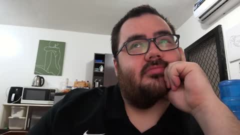 Snapshot of alexxxbear chatting on February 9, 2025, 4:50 pm alexxxbear online show from February 9, 2025, 4:50 pm