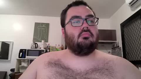 Snapshot of alexxxbear chatting on February 16, 2025, 2:09 am alexxxbear online show from February 16, 2025, 2:09 am