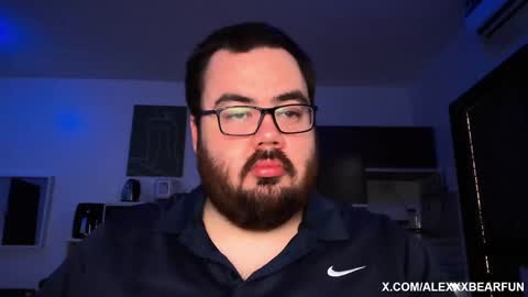 Snapshot of alexxxbear chatting on February 21, 2025, 3:01 am alexxxbear online show from February 21, 2025, 3:01 am