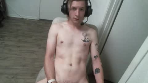 Snapshot of alexxxmic chatting on October 15, 2025, 2:17 pm Alexxxmic online show from October 15, 2025, 2:17 pm