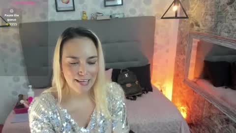 alezzafox__ online show from October 10, 2025, 5:17 am