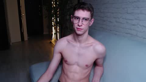 Snapshot of alfie_evanss chatting on November 18, 2025, 4:28 am Alfie online show from November 18, 2025, 4:28 am