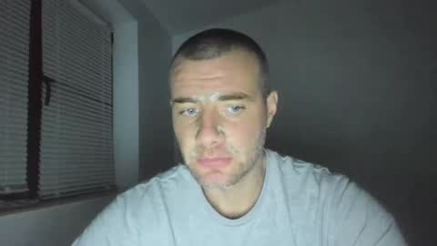 alfiesolomons87 online show from December 4, 2024, 7:45 pm