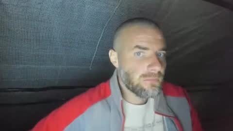 alfiesolomons87 online show from September 18, 2025, 11:56 am