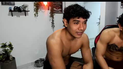 Snapshot of alfred_cantillo chatting on May 5, 2026, 1:35 am alfred_cantillo online show from May 5, 2026, 1:35 am