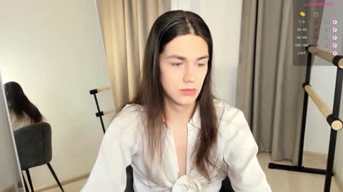 Alfreda online show from November 6, 2025, 10:27 am