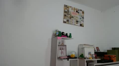 Snapshot of alia054 chatting on March 28, 2026, 12:38 pm Alia online show from March 28, 2026, 12:38 pm