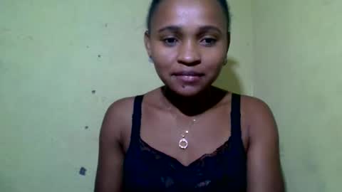alia411613 online show from May 22, 2026, 2:44 pm