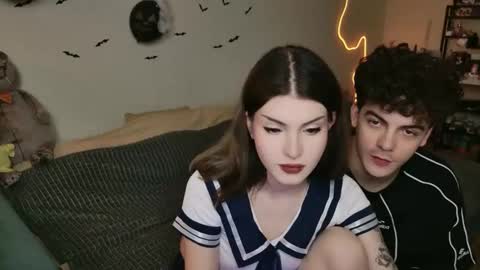 Snapshot of alice118james chatting on October 18, 2025, 7:14 pm alice and james online show from October 18, 2025, 7:14 pm