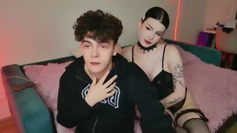 Snapshot of alice118james chatting on November 9, 2025, 4:49 pm alice and james online show from November 9, 2025, 4:49 pm