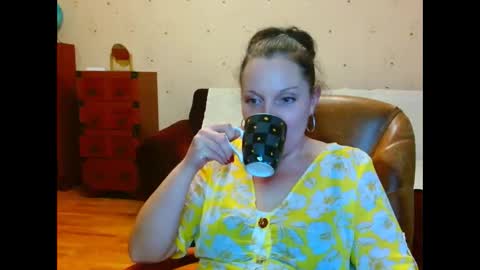 Snapshot of alice3694 chatting on December 28, 2024, 4:52 pm Alice online show from December 28, 2024, 4:52 pm