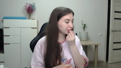 Alice online show from November 3, 2025, 5:47 pm