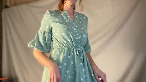 Hey Im Alice  online show from November 5, 2025, 2:39 pm