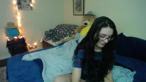 Snapshot of alice_asks chatting on September 13, 2025, 4:56 am Alice Asks online show from September 13, 2025, 4:56 am