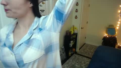 Snapshot of alice_asks chatting on April 11, 2026, 5:56 am Alice Asks online show from April 11, 2026, 5:56 am