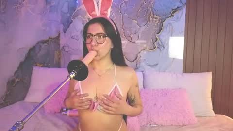 Snapshot of alice_cute77 chatting on June 22, 2026, 2:25 pm Mey online show from June 22, 2026, 2:25 pm