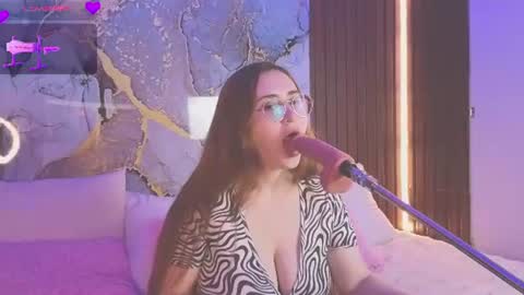 Snapshot of alice_cute77 chatting on June 27, 2026, 2:27 am Mey online show from June 27, 2026, 2:27 am