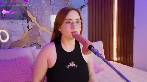 Snapshot of alice_cute77 chatting on July 1, 2026, 3:41 am Mey online show from July 1, 2026, 3:41 am