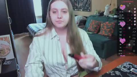 Alice 3 online show from April 19, 2026, 11:42 am