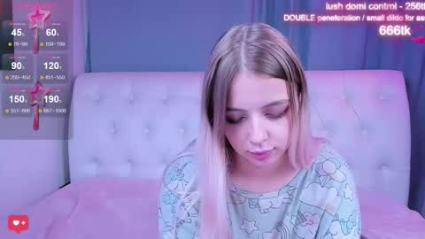 alice_halle online show from October 23, 2025, 9:19 am