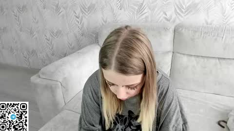 alice_halle online show from May 16, 2026, 3:03 am