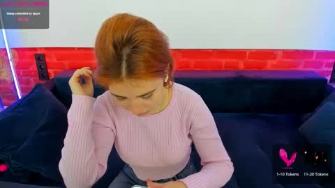 Snapshot of alice_janess chatting on October 9, 2025, 6:11 am Alice online show from October 9, 2025, 6:11 am