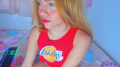 Snapshot of alice_lacroux chatting on December 23, 2024, 5:43 pm Alice online show from December 23, 2024, 5:43 pm