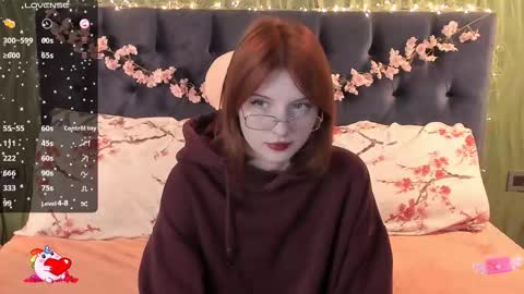 Snapshot of alice_langley chatting on October 1, 2025, 12:11 pm Alice 3 online show from October 1, 2025, 12:11 pm