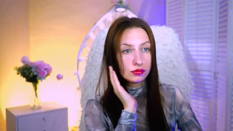 alice_lice online show from October 8, 2025, 8:23 am