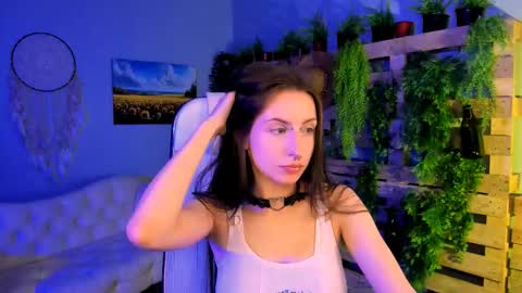 alice_lice online show from October 10, 2025, 12:15 pm