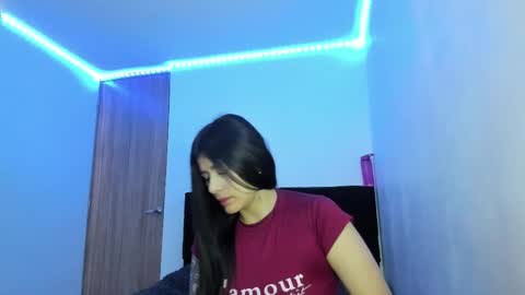 alice and amber online show from March 11, 2025, 1:34 pm