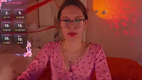 Snapshot of alice_miiiller chatting on November 2, 2025, 3:53 am Alice online show from November 2, 2025, 3:53 am