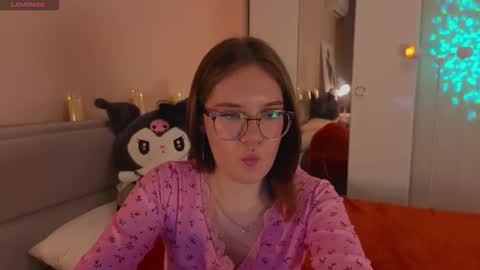 Snapshot of alice_miiiller chatting on November 16, 2025, 3:06 pm Alice online show from November 16, 2025, 3:06 pm