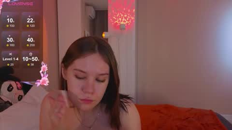 Snapshot of alice_miiiller chatting on November 18, 2025, 5:45 am Alice online show from November 18, 2025, 5:45 am