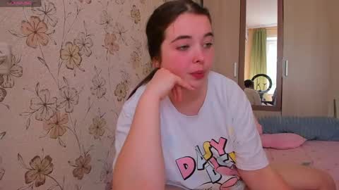 Snapshot of alice_next_door_ chatting on May 21, 2026, 10:00 am Alice online show from May 21, 2026, 10:00 am