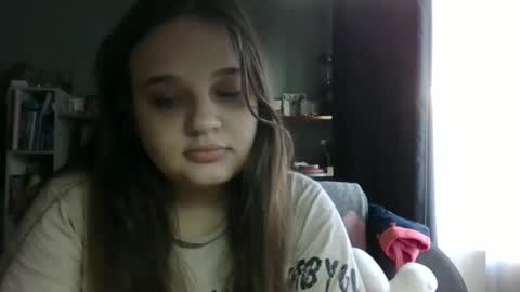Cristal online show from October 22, 2025, 5:41 am