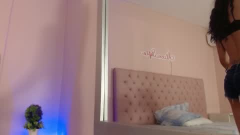 Snapshot of alice_sofia chatting on November 14, 2025, 1:21 pm Sofia online show from November 14, 2025, 1:21 pm