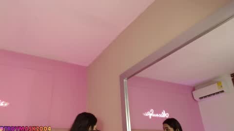 Snapshot of alice_sofia chatting on April 26, 2026, 12:36 pm Sofia online show from April 26, 2026, 12:36 pm