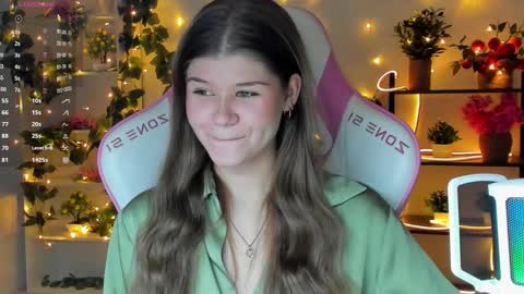 Alice online show from September 9, 2025, 9:25 pm