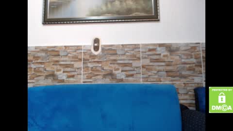 Snapshot of alice_trinity chatting on December 6, 2024, 7:01 pm Alice online show from December 6, 2024, 7:01 pm