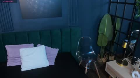 Alice and Asia online show from September 22, 2025, 2:57 am