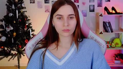 alicecharmy online show from December 19, 2024, 12:01 pm