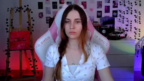 alicecharmy online show from September 9, 2025, 3:11 pm