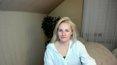 Alicee online show from December 13, 2024, 7:53 pm